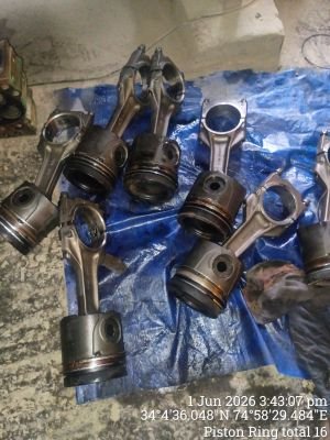 Damaged Head Gasket Set, Ring Set, Piston and other DG Items